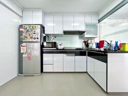 Blk 212 Jurong East Street 21 (Jurong East), HDB 5 Rooms #585097141